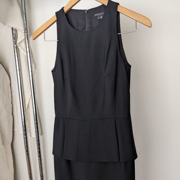 Theory Dellera in Black Stretch Knit Sleeveless Peplum Sheath Dress Size 0 NWOT - Picture 2 of 4